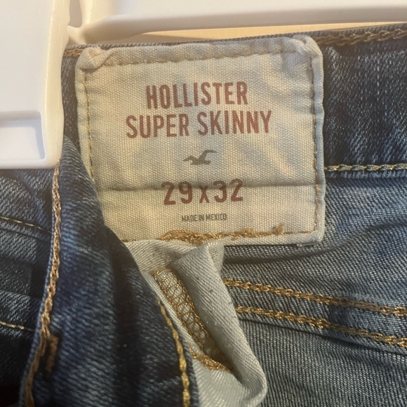Hollister Super Skinny Jeans - Picture 3 of 4